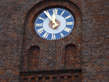 Kirchturmuhr der Erlöserkirche Henstedt