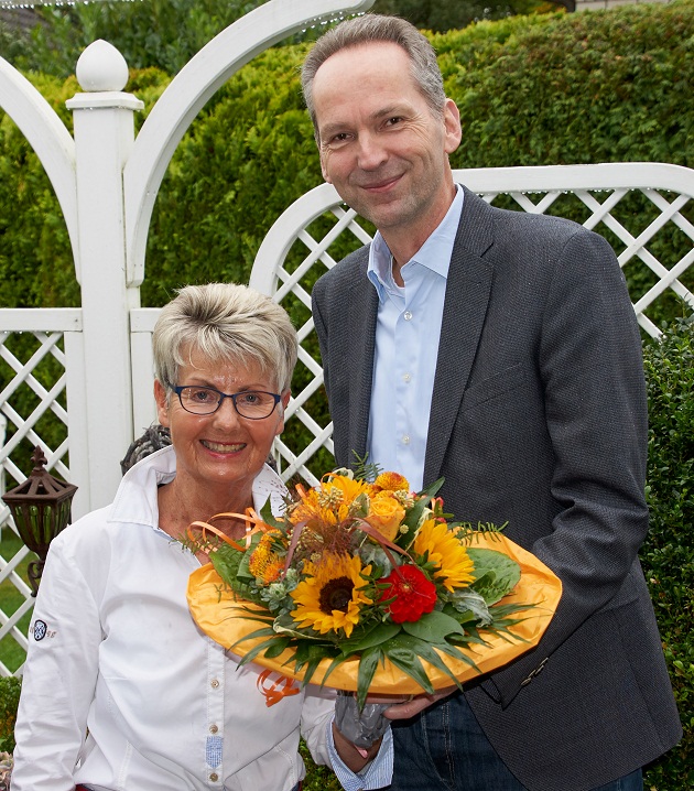 Im vergangenen Jahr erhielt Heike Benkmann den Bürgerpreis aus den Händen des damaligen Bürgervorstehers Dietmar Kahle