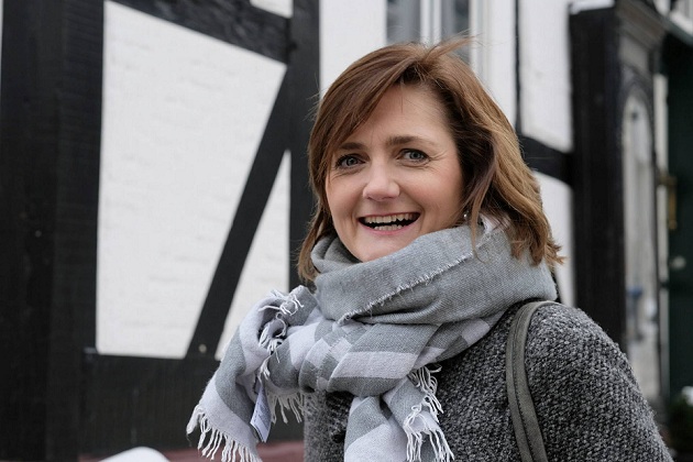 Simone Lange