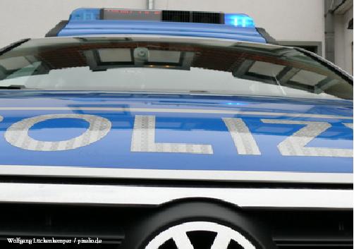 Alarm: Schlägerei in der Habichtstraße –  Taxifahrer griff zur Pfefferspray-Dose!