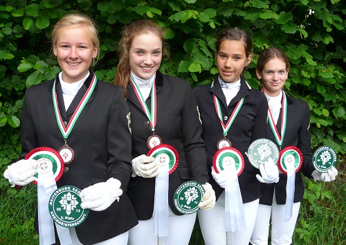 Ponymannschaft gewinnt Bronzemedaille  bei den Kreismeisterschaften!